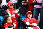 Foto zur News: Kleine Ferrari-Fans