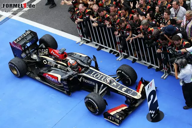 Doch unter dem Strich ist Räikkönen nach wie vor der Stärkere, selbst wenn er um sechs Ränge weiter hinten losfährt Foto zur News: Doch unter dem Strich ist Räikkönen nach wie vor der Stärkere, selbst wenn er um sechs Ränge weiter hinten losfährt