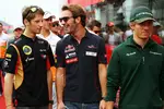 Foto zur News: Romain Grosjean (Lotus), Jean-Eric Vergne (Toro Rosso) und Charles Pic (Caterham)