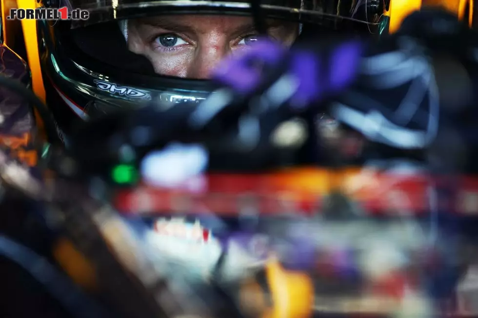 Foto zur News: Sebastian Vettel sorgt sich um die starken Mercedes und Lotus