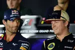 Foto zur News: Mark Webber (Red Bull) und Kimi Räikkönen (Lotus)