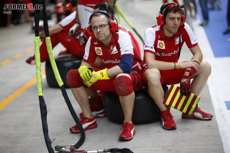 Foto zur News: Ferrari-Boxencrew