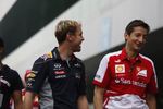 Foto zur News: Sebastian Vettel (Red Bull) mit Massimo Rivola (Ferrari)