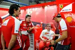 Foto zur News: Die Ferrari-Spanier unter sich: Pedro de la Rosa, Fabrizio Borra, Fernando Alonso und Marc Gene