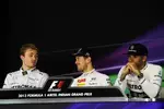 Foto zur News: Nico Rosberg (Mercedes), Sebastian Vettel (Red Bull) und Lewis Hamilton (Mercedes)