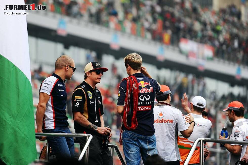 Foto zur News: Valtteri Bottas (Williams), Sebastian Vettel (Red Bull) und Kimi Räikkönen (Lotus)