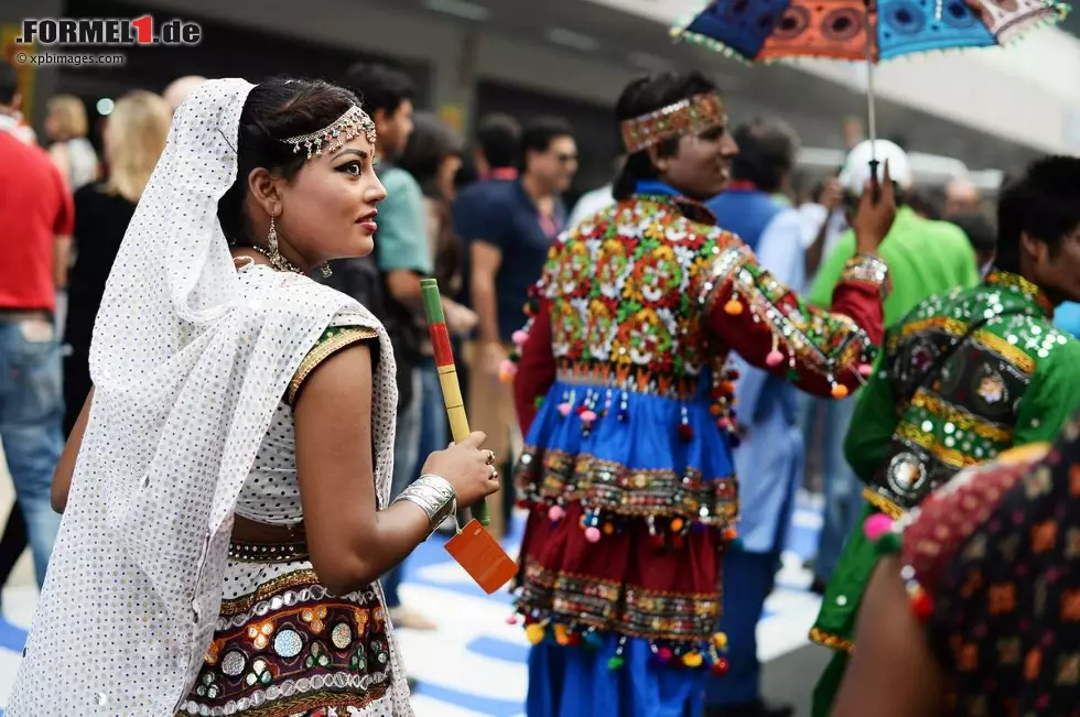 Foto zur News: Vor dem Start in Indien