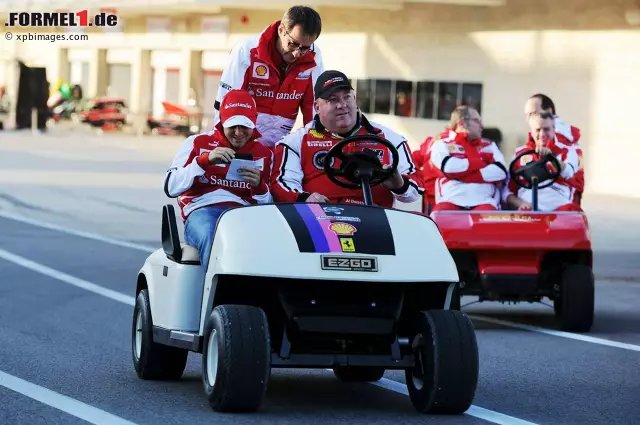Felipe Massa war nicht so langsam unterwegs wie mit diesem Gefährt. Aber für die Top 10 reichte es dennoch nicht. Der Paulista belegte mit 1,633 Sekunden Abstand Position 12. Foto zur News: Felipe Massa war nicht so langsam unterwegs wie mit diesem Gefährt. Aber für die Top 10 reichte es dennoch nicht. Der Paulista belegte mit 1,633 Sekunden Abstand Position 12.