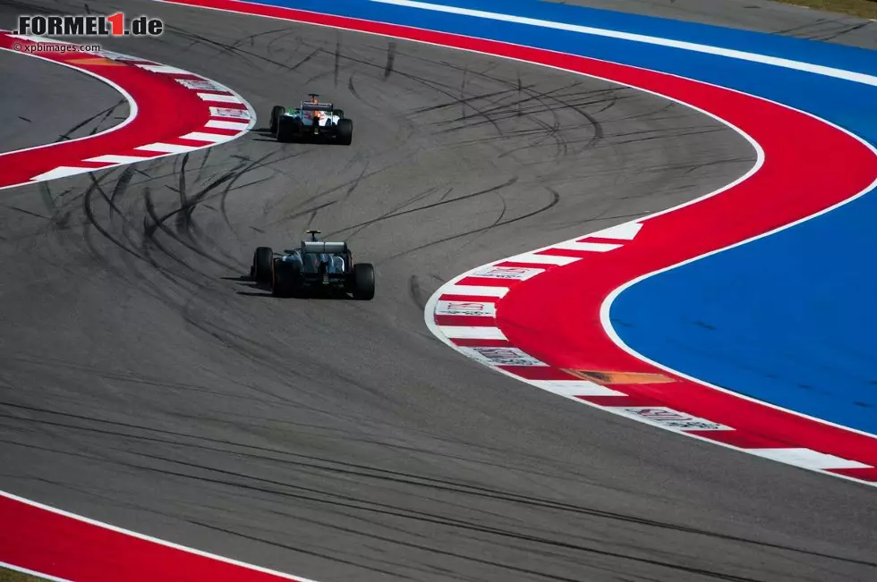 Foto zur News: Paul di Resta (Force India) und Esteban Gutierrez (Sauber)