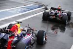 Foto zur News: Mark Webber (Red Bull) und Sebastian Vettel (Red Bull) warten auf Grün