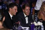 Foto zur News: Loic Duval (Audi) und Sebastian Vettel (Red Bull)