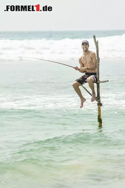 Foto zur News: Fishing for Compliments? Der Red-Bull-Pilot in spe angelt sich sein Mittag selber