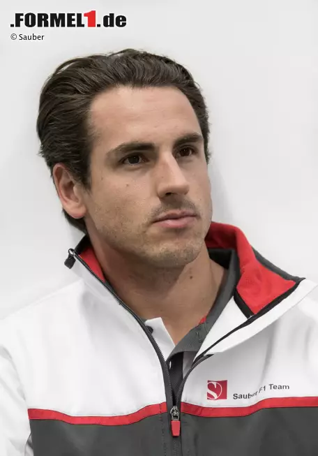 Foto zur News: Sitzanpassung von Adrian Sutil (Sauber) in Hinwil