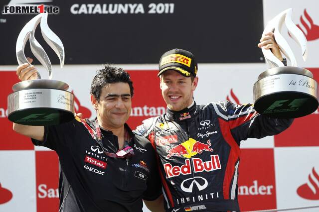Foto zur News: Peter Prodromou und Sebastian Vettel (Infiniti Red Bull Racing)