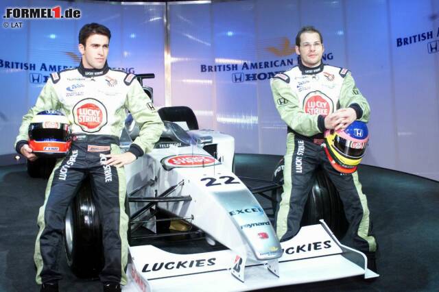 Foto zur News: Trotz prominenter Fahrer wie Jacques Villeneuve blieb der Erfolg zunächst aus. Vom bunten Vogel wurde man 2000 dann auch schnell zur grauen, pardon weißen, Maus.