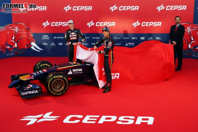 Foto zur News: Um 17:30 Uhr wurde in Jerez das Toro-Rosso-Geheimnis gelüftet.