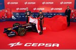 Foto zur News: Daniil Kwjat (Toro Rosso) und Jean-Eric Vergne enthüllen den Toro-Rosso-Renault STR9