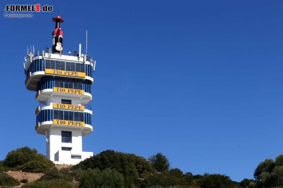 Foto zur News: Der Tio-Pepe-Tower neben der Strecke