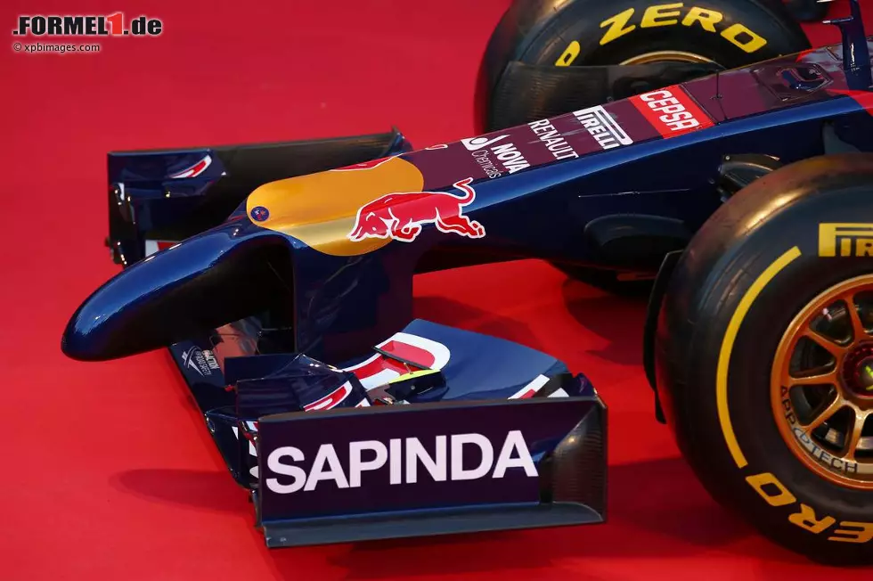 Foto zur News: Nase des Toro-Rosso-Renault STR9