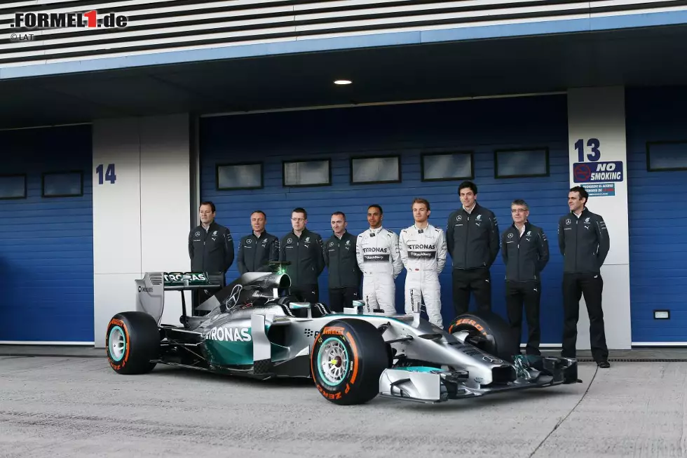 Foto zur News: Lewis Hamilton (Mercedes), Nico Rosberg (Mercedes) und Toto Wolff