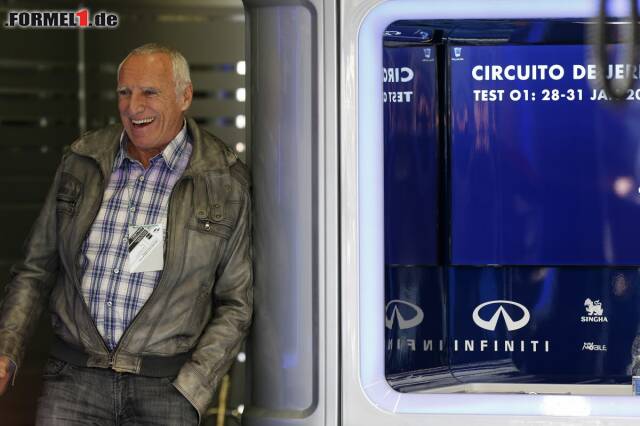Foto zur News: Obwohl selbst Oberbulle Dietrich Mateschitz vorbeigeschaut hatte, bleibt Red Bull die Enttäuschung der Testfahrten. Das Lachen dürfte dem Österreicher vergangen sein