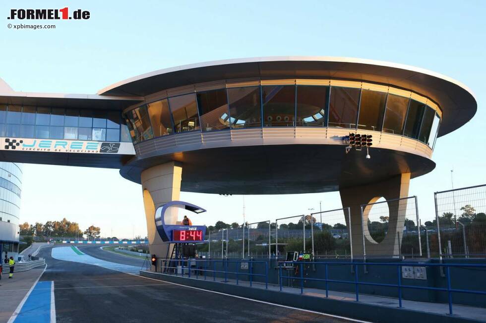 Foto zur News: Testauftakt am dritten Tag in Jerez: Die Sonne scheint