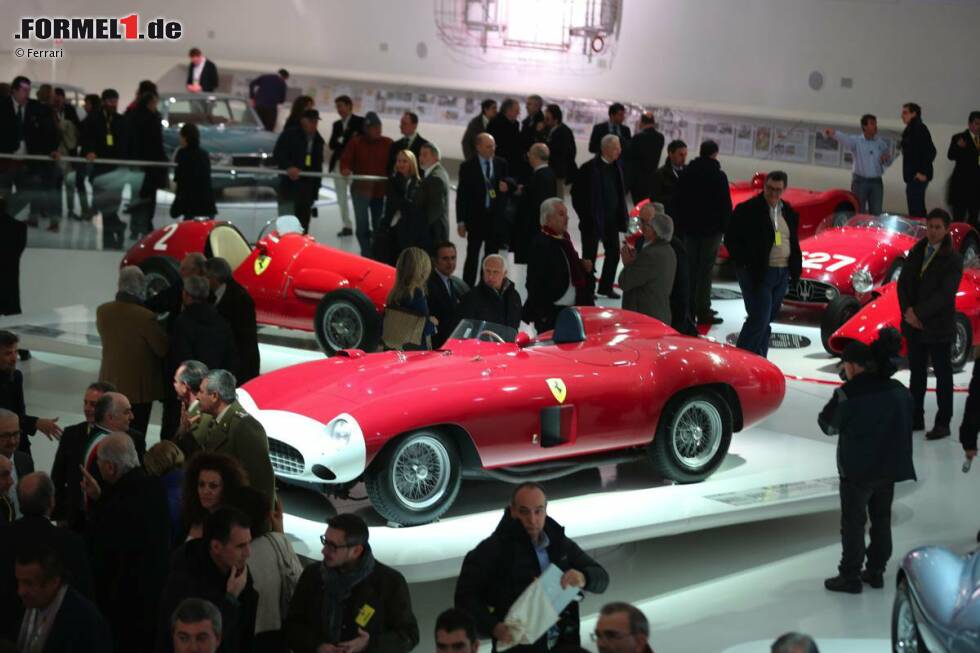 Foto zur News: Viele Ferrari-Modelle sind im Museum zu sehen