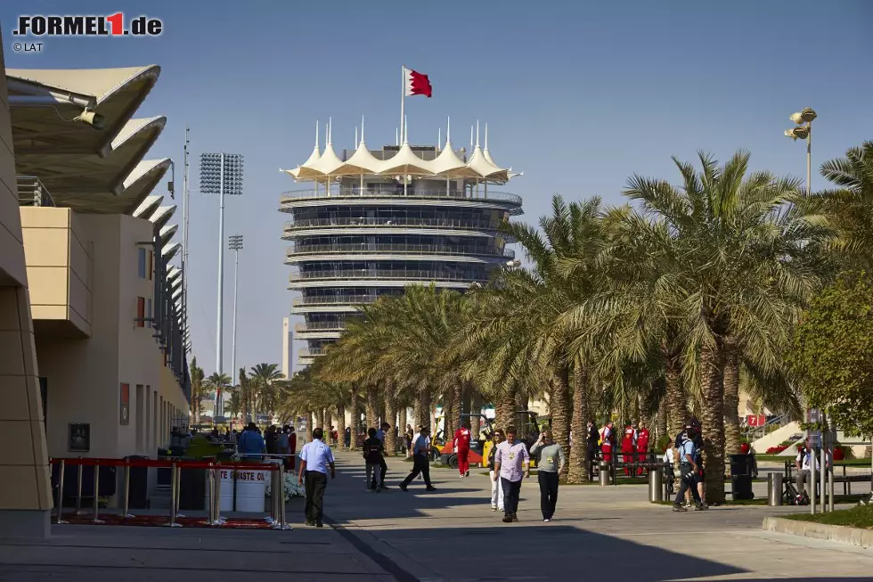 Foto zur News: Paddock in Bahrain