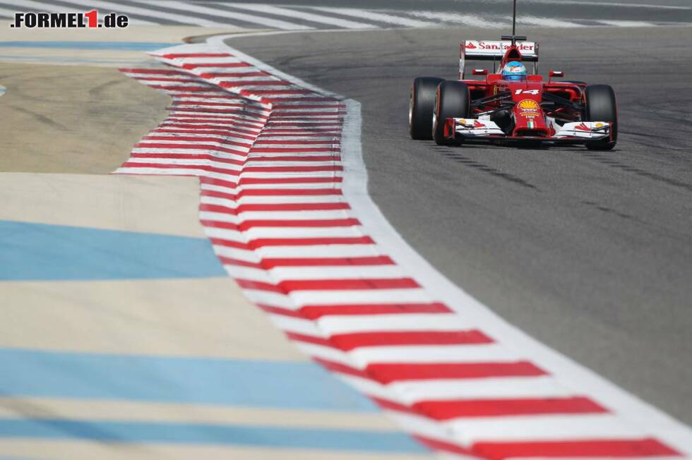 Foto zur News: Wie am Vortag reiht sich auch am Donnerstag Ferrari-Pilot Fernando Alonso hinter &amp;quot;Hulk&amp;quot; ein. Der Spanier dreht erstaunliche 96 Runden und wird am Ende Dritter