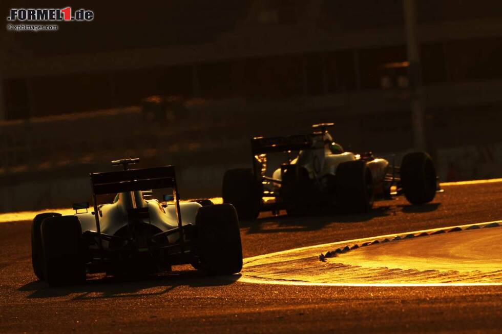 Foto zur News: Sergio Perez (Force India) und Felipe Massa (Williams)