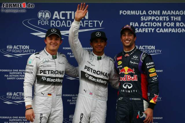 Foto zur News: Mercedes darf jubeln, auch wenn Nico Rosberg enttäuscht ist, dass es für ihn statt der Pole nur zum dritten Rang reichte. Lewis Hamilton auf der Pole - der Brite setzte die Qualität seines Autos um.