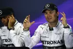 Foto zur News: Lewis Hamilton (Mercedes) und Nico Rosberg (Mercedes)