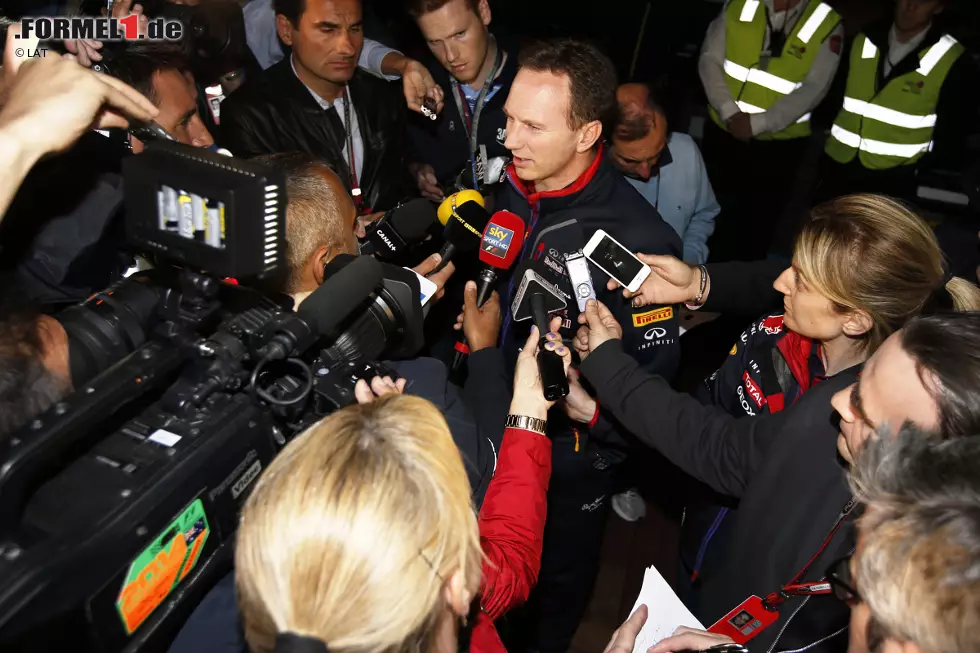 Foto zur News: Christian Horner und Daniel Ricciardo (Red Bull)