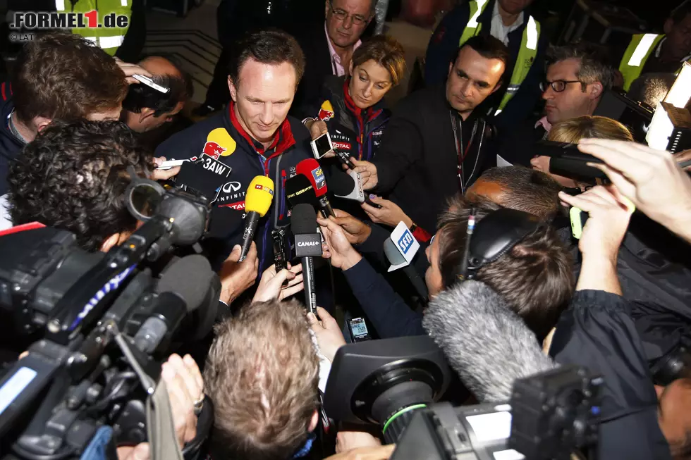 Foto zur News: Christian Horner und Daniel Ricciardo (Red Bull)