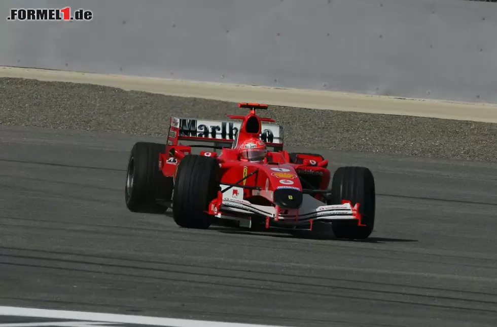 Foto zur News: 2005: Michael Schumacher verpasste seinen Vorjahreserfolg als Zweiter nur knapp - Rubens Barrichello auf P10