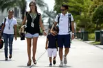 Foto zur News: Felipe Massa (Williams) mit Rafaela und Sohn Felipinho