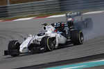 Foto zur News: Valtteri Bottas (Williams) und Kevin Magnussen (McLaren)