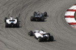 Foto zur News: Kevin Magnussen (McLaren), Felipe Massa (Williams) und Valtteri Bottas (Williams)