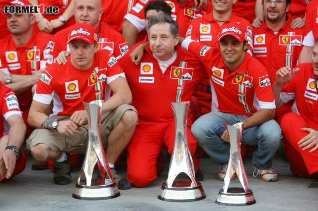 Foto zur News: Den Titel schnappt ihm so Kimi Räikkönen noch vor der Nase weg. Es ist bis heute Ferraris letzter Triumph in der Fahrer-WM.