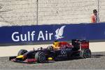 Foto zur News: Sebastian Vettel (Red Bull) steck im Kies
