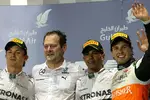 Foto zur News: Lewis Hamilton (Mercedes), Nico Rosberg (Mercedes) und Sergio Perez (Force India)