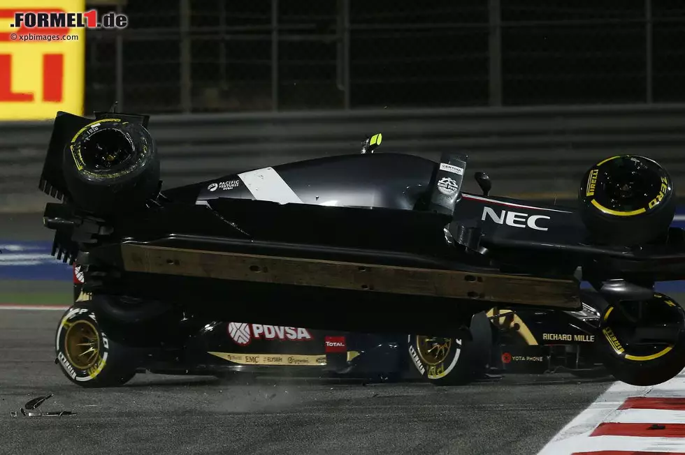 Foto zur News: Esteban Gutierrez (Sauber) und Pastor Maldonado (Lotus)