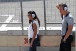 Foto zur News: Nicole Scherzinger besucht ihren Freund Lewis Hamilton bei den Tests