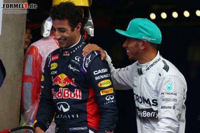 Foto zur News: Lob gab es vom Ex-Champion für Daniel Ricciardo, der im Red Bull wieder einmal Teamkollege Sebastian Vettel die Schau stahl.