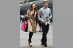 Foto zur News: Jenson Button (McLaren)  mit Freundin Jessica Michibata