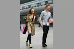 Foto zur News: Jenson Button (McLaren)  mit Freundin Jessica Michibata