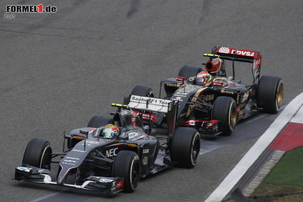 Foto zur News: Esteban Gutierrez (Sauber) und Pastor Maldonado (Lotus)