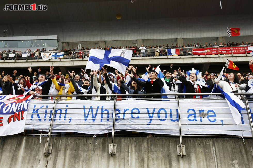 Foto zur News: Auch wenn der Finne derzeit nicht um Siege fahren kann, die Fans halte zu ihm - auch in China.
