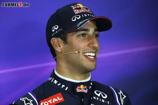 Daniel Ricciardo hat hingegen weiterhin gut lachen, startet er doch als Dritter einmal mehr vor seinem deutschen Teamkollegen. Foto zur News: Daniel Ricciardo hat hingegen weiterhin gut lachen, startet er doch als Dritter einmal mehr vor seinem deutschen Teamkollegen.