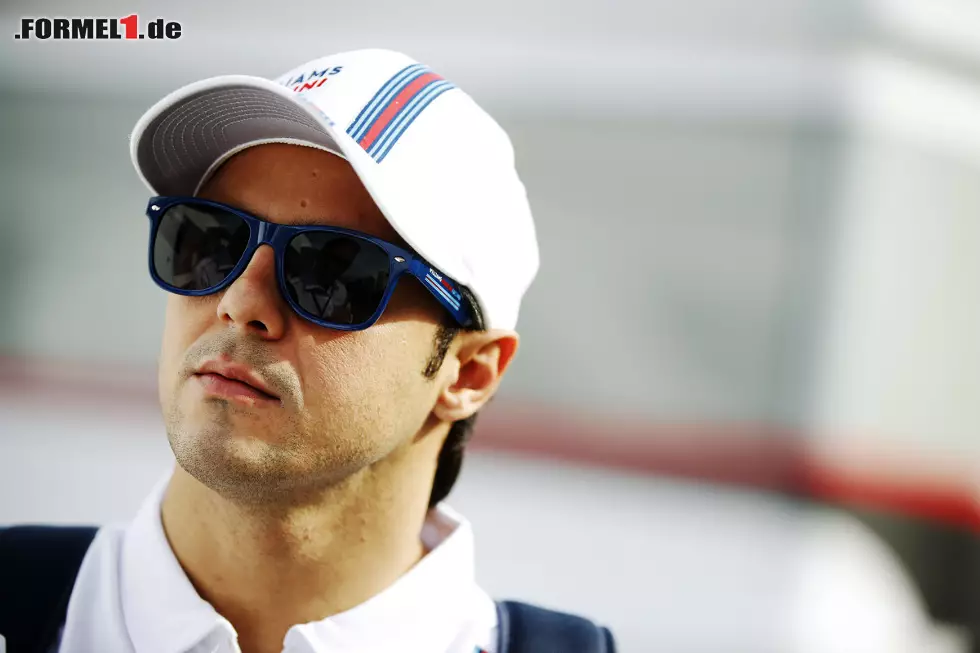 ...hinter Teamkollege Valtteri Bottas anstellen, der als Vierter nur 1,4 Sekunden Abstand zu verzeichnen hatte. Da versteckte sich der Brasilianer lieber hinter der Sonnenbrille... Foto zur News: ...hinter Teamkollege Valtteri Bottas anstellen, der als Vierter nur 1,4 Sekunden Abstand zu verzeichnen hatte. Da versteckte sich der Brasilianer lieber hinter der Sonnenbrille...